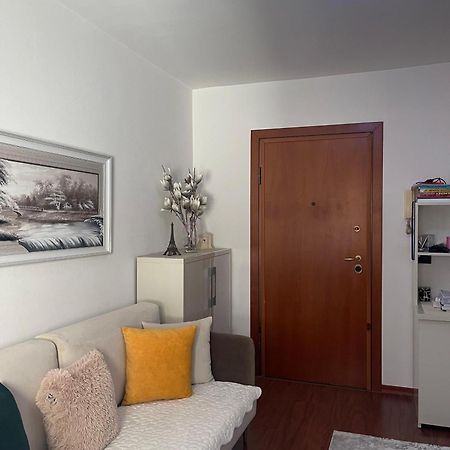 Sky Center Apartment Тирана Екстер'єр фото
