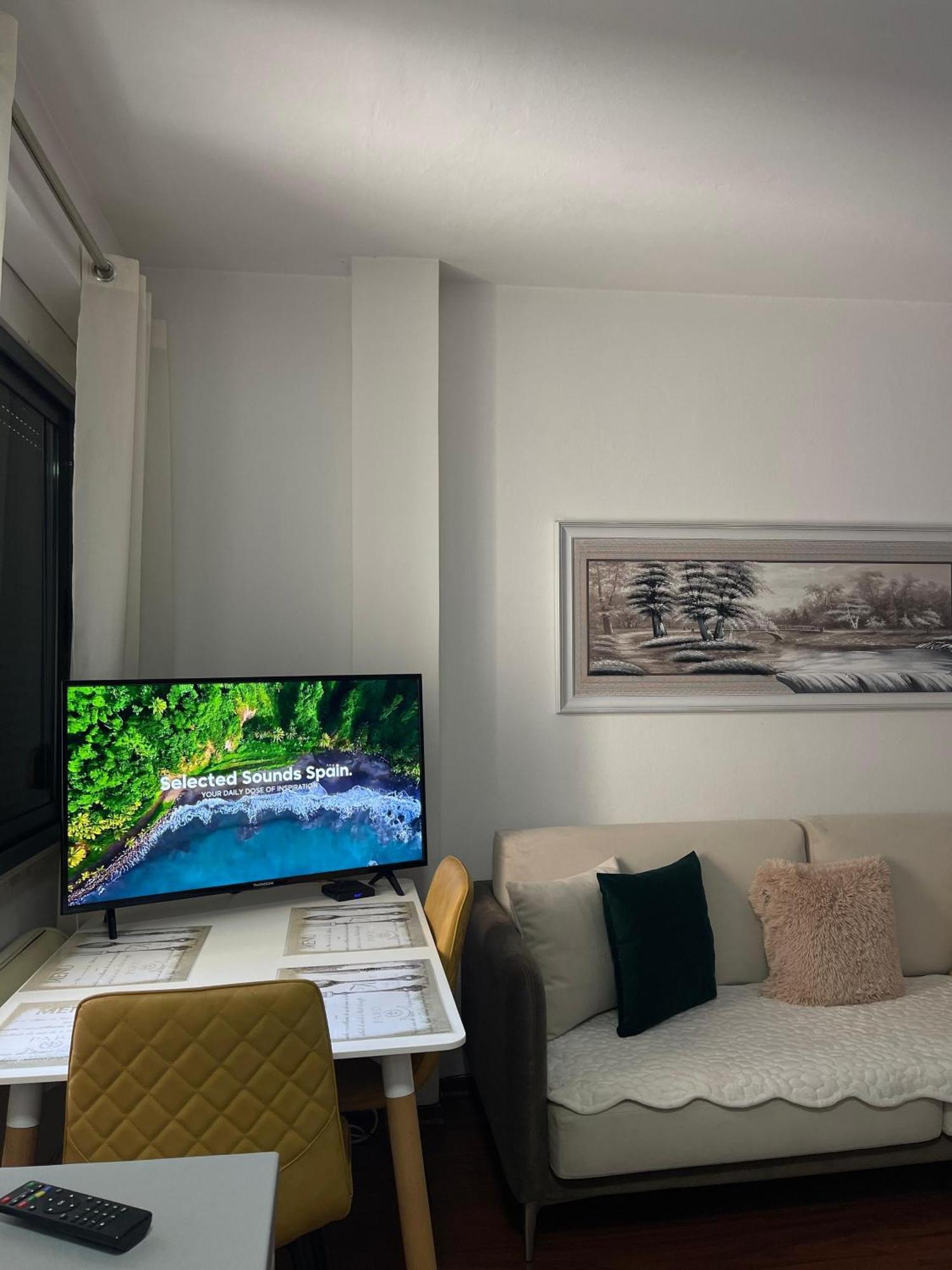 Sky Center Apartment Тирана Екстер'єр фото