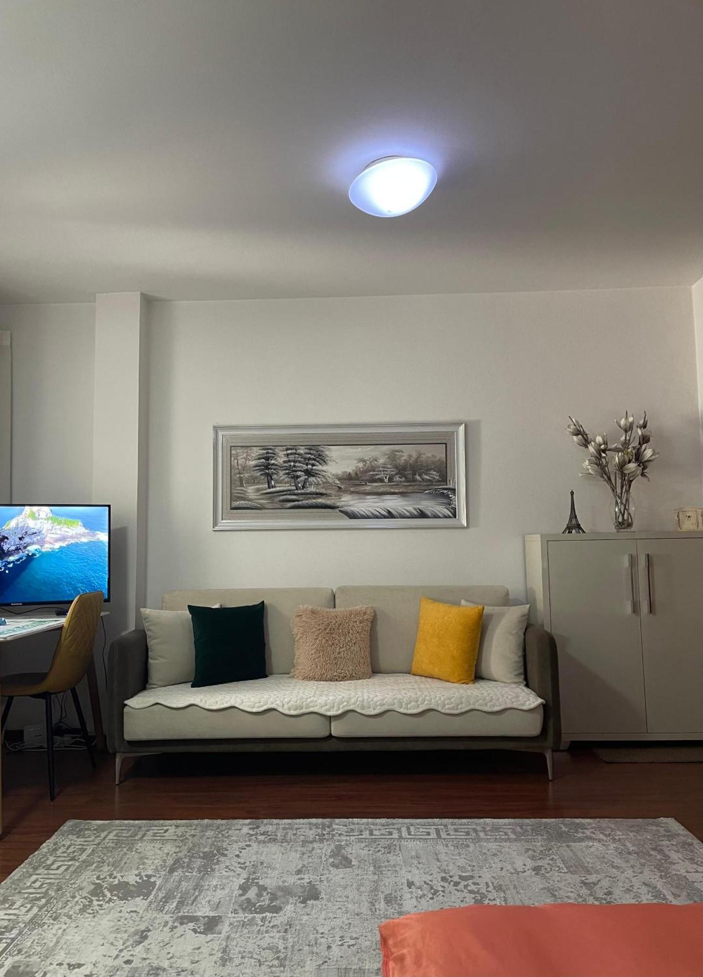 Sky Center Apartment Тирана Екстер'єр фото